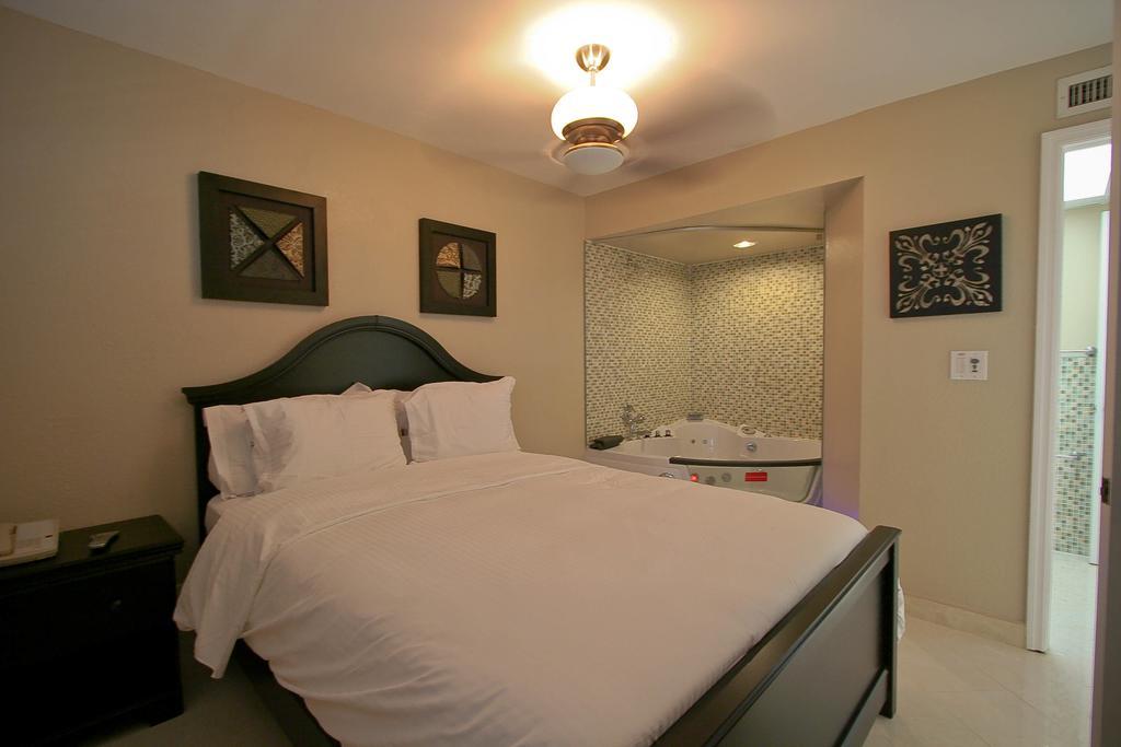 Ocean Reef Yacht Club & Resort Freeport Room photo